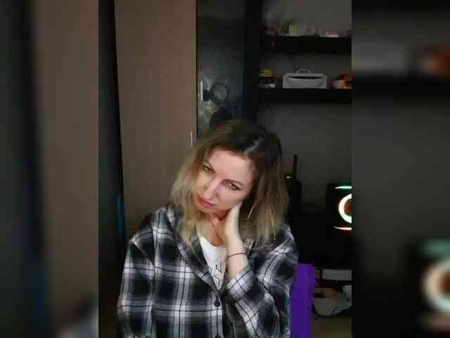 Nushka1984 webcam