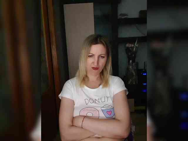Nushka1984 webcam