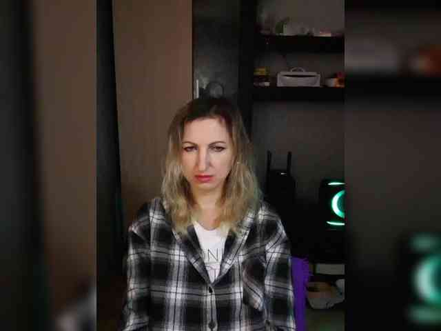 Nushka1984 webcam