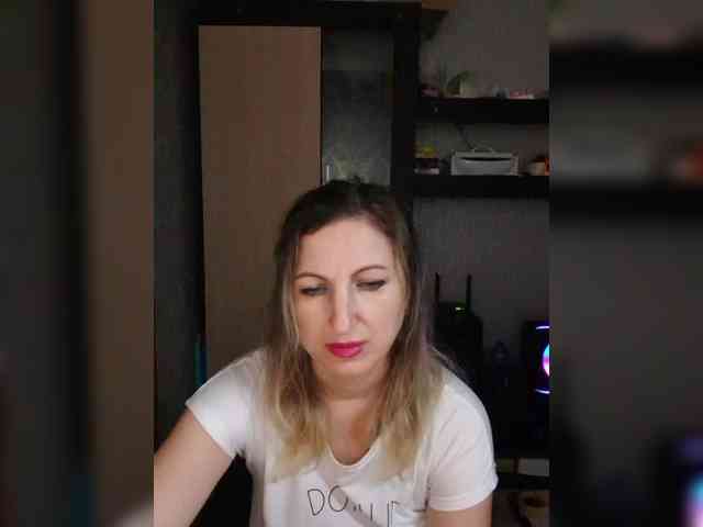 Nushka1984 webcam