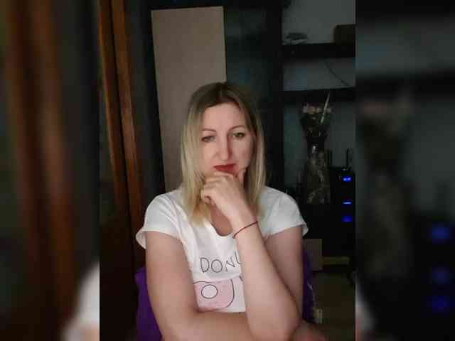 Nushka1984 webcam
