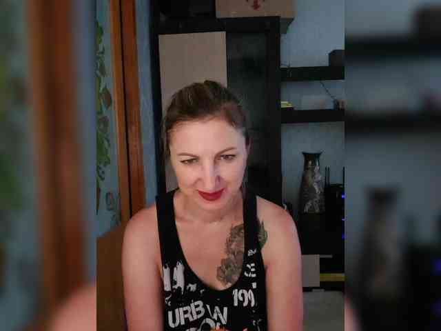 Nushka1984 webcam