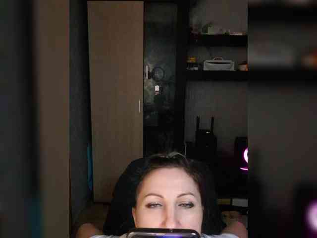 Nushka1984 webcam