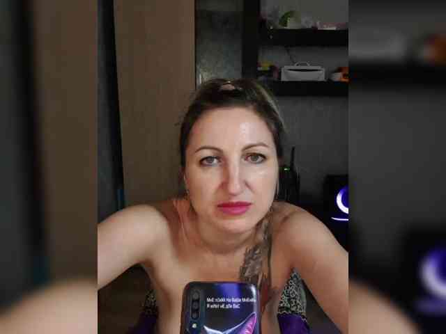 Nushka1984 webcam