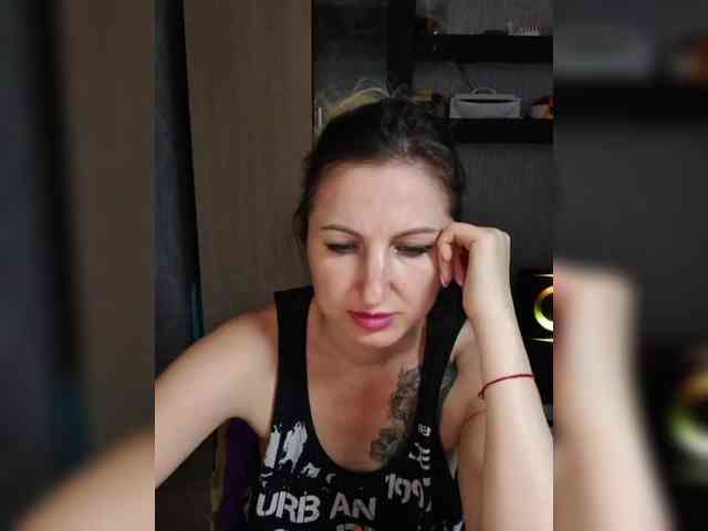 Nushka1984 webcam