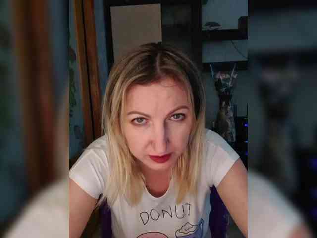 Nushka1984 webcam
