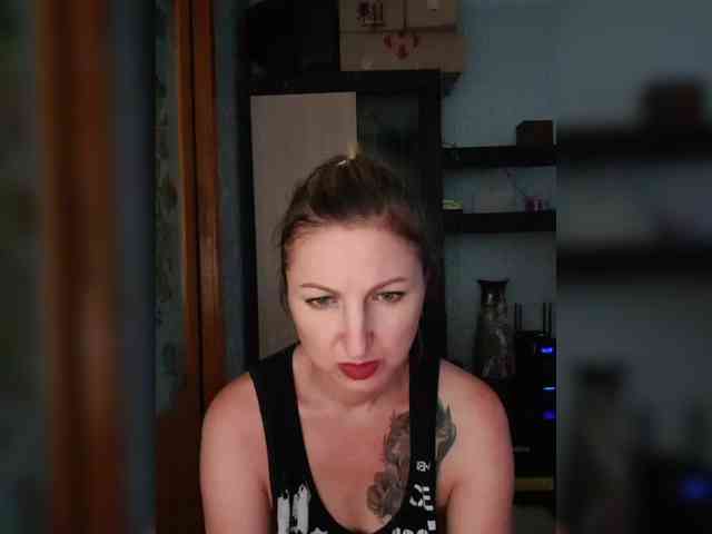 Nushka1984 webcam