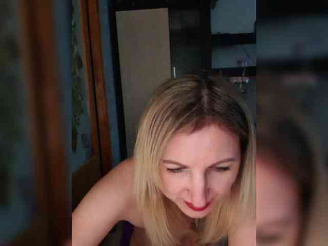 Nushka1984 webcam