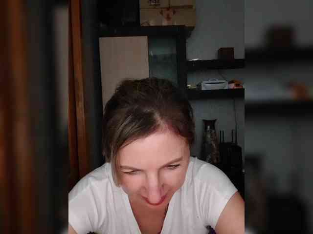 Nushka1984 webcam