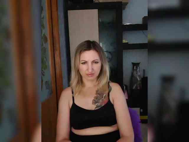Nushka1984 webcam