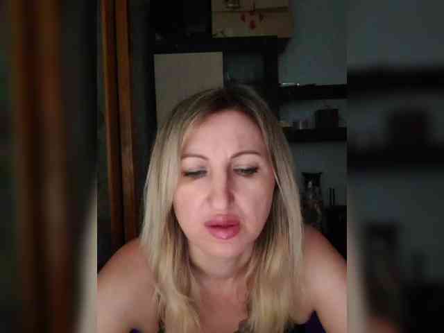 Nushka1984 webcam