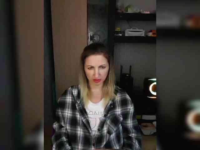 Nushka1984 webcam