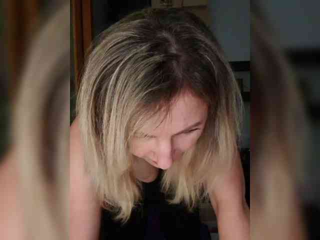 Nushka1939 Live Webcam on BongaCams