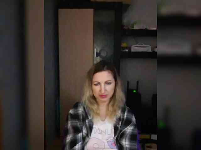 Nushka1984 webcam