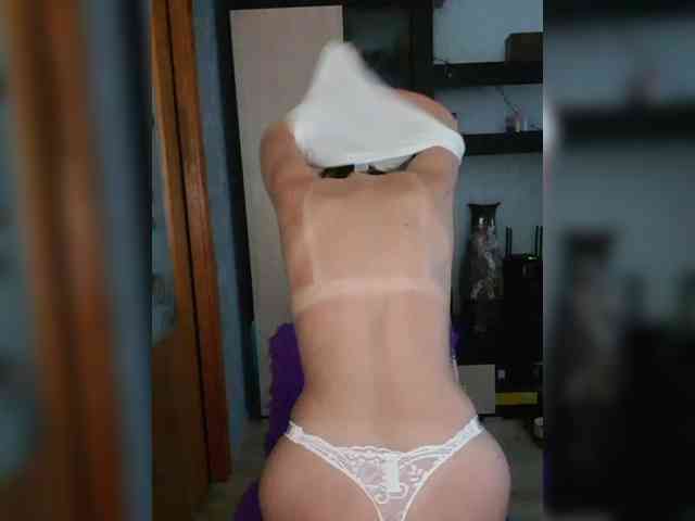 Nushka1984 webcam