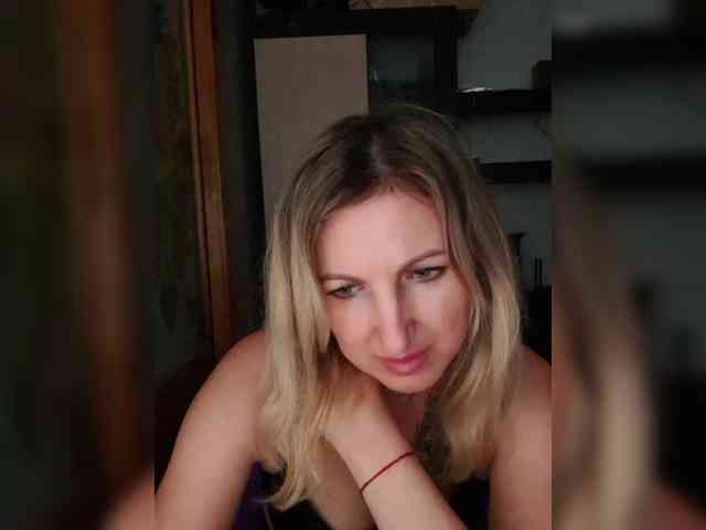 Nushka1984 webcam