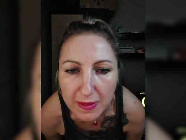 Nushka1984 webcam