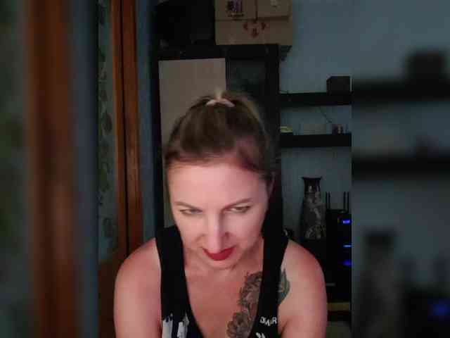 Nushka1984 webcam