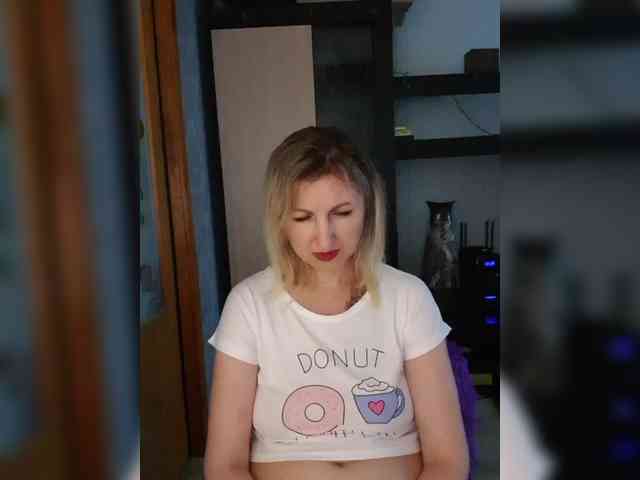 Nushka1984 webcam