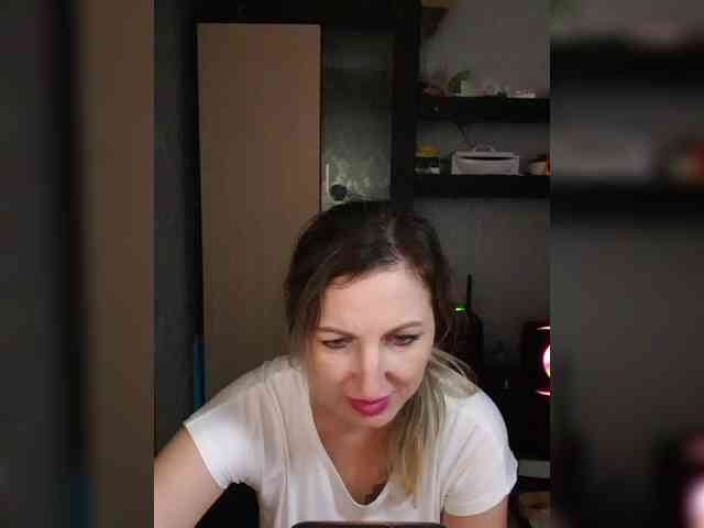 Nushka1984 webcam