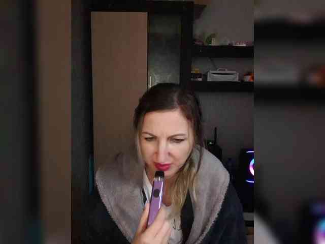 Nushka1984 webcam