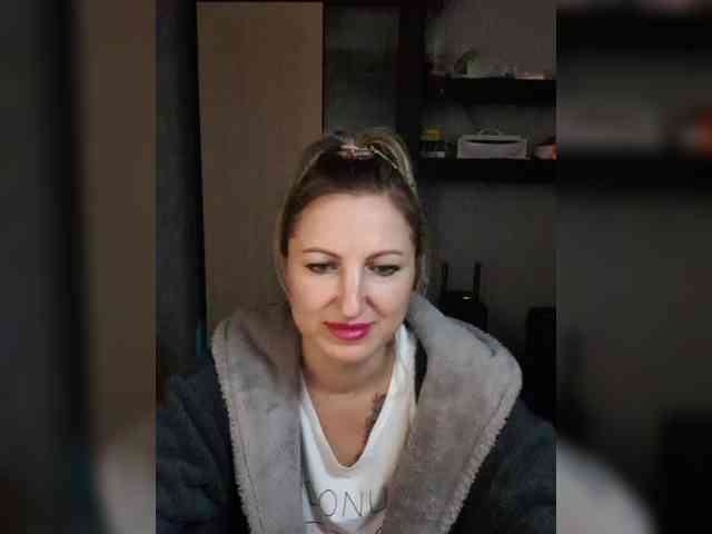 Nushka1984 webcam