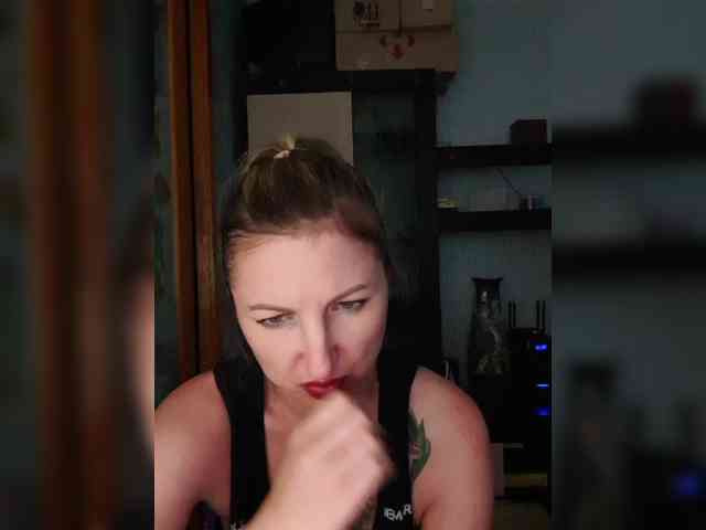 Nushka1984 webcam