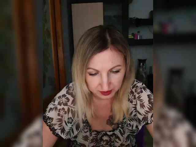 Nushka1984 webcam