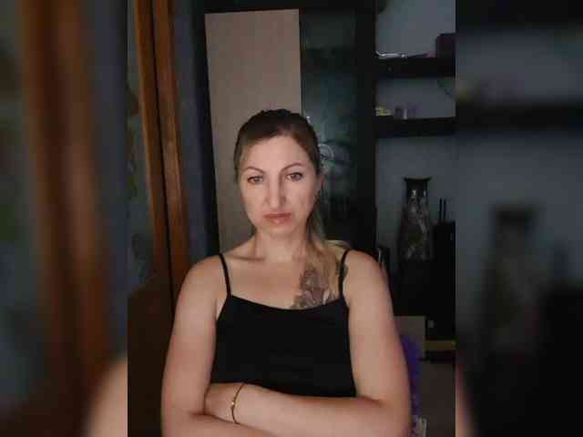 Nushka1984 webcam