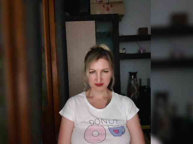 Nushka1984 webcam