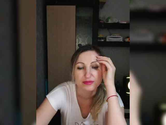 Nushka1984 webcam