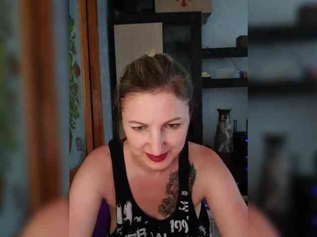 Nushka1984 webcam