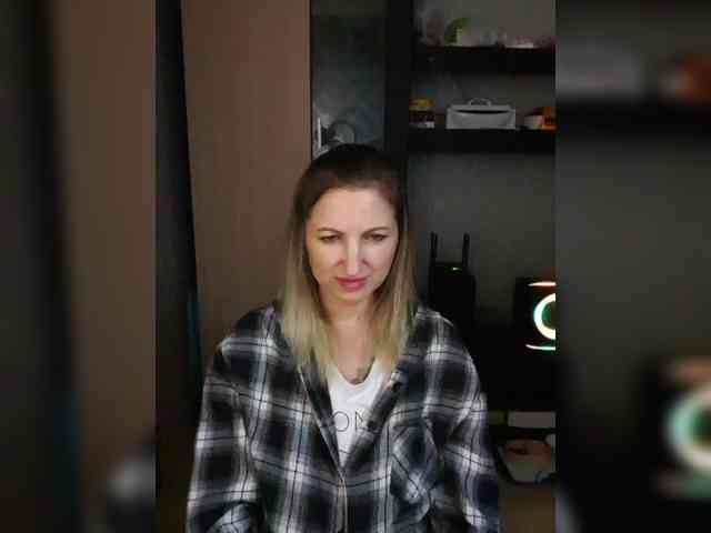Nushka1984 webcam