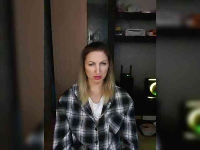 Nushka1984 webcam