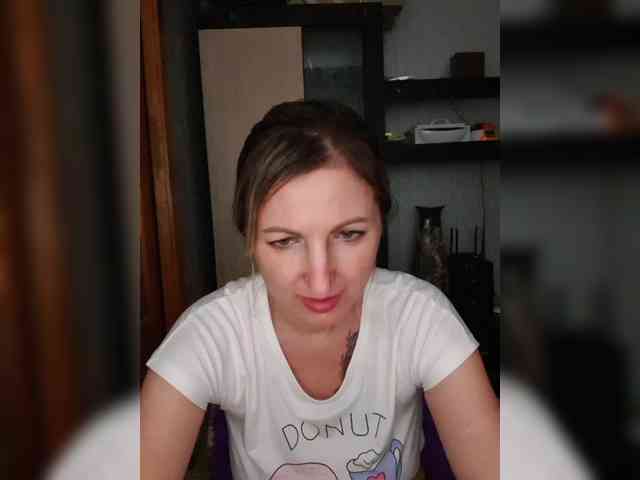 Nushka1984 webcam