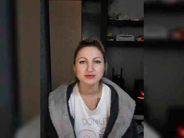 Nushka1984 webcam