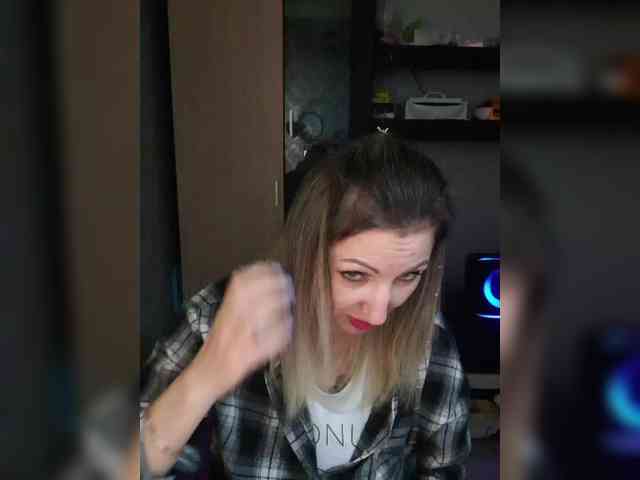 Nushka1984 webcam