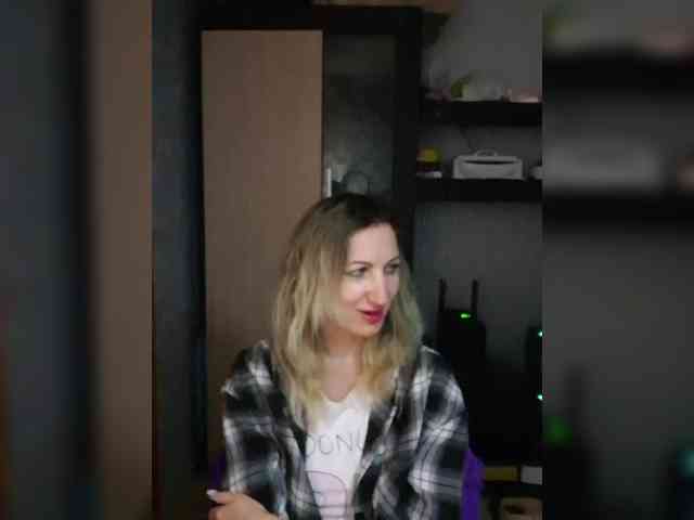 Nushka1984 webcam