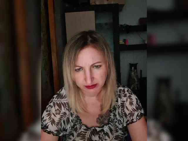 Nushka1984 webcam