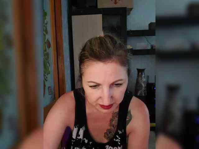 Nushka1984 webcam