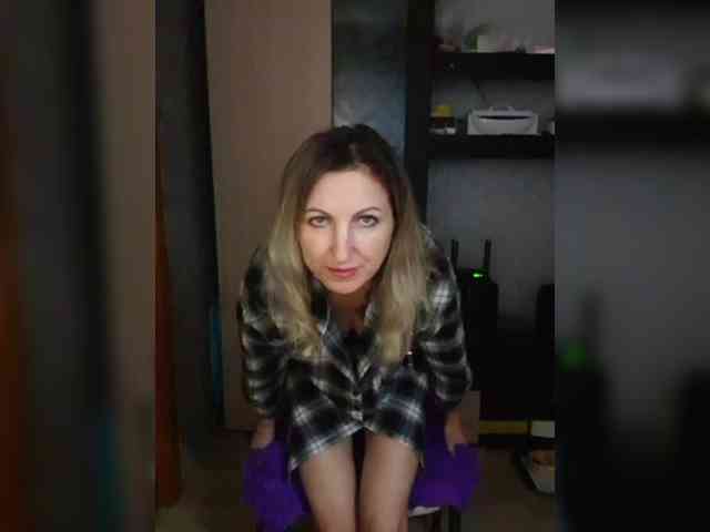 Nushka1984 webcam