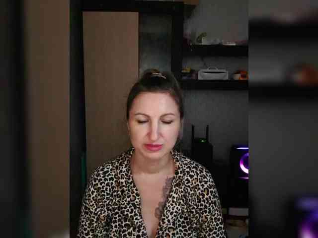 Nushka1984 webcam