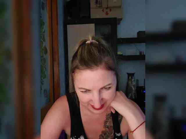 Nushka1984 webcam