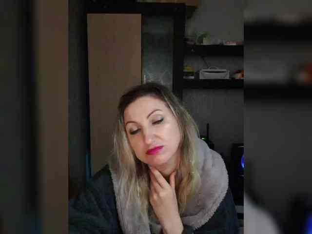 Nushka1984 webcam