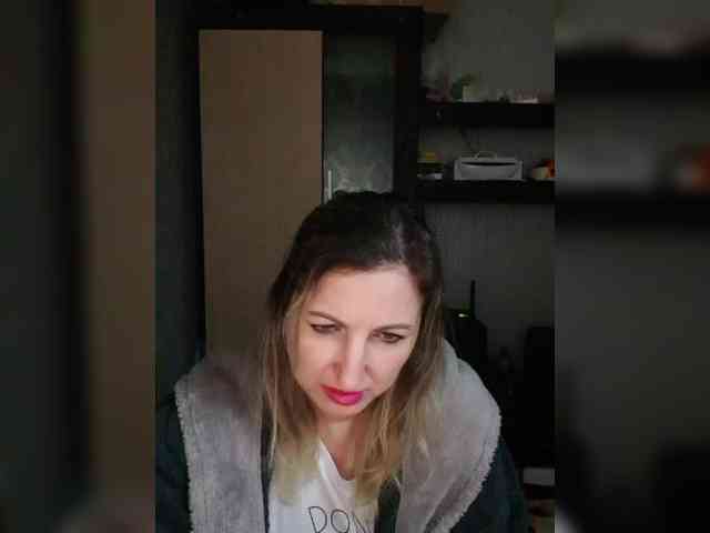 Nushka1984 webcam