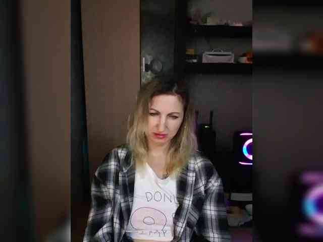 Nushka1984 webcam