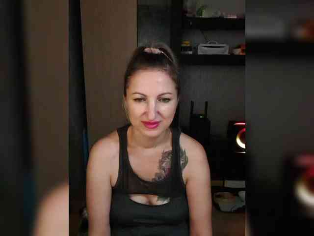 Nushka1984 webcam
