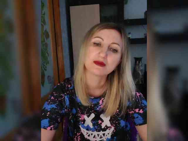 Nushka1984 webcam