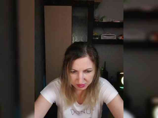 Nushka1984 webcam