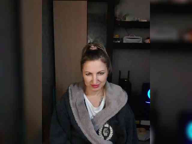 Nushka1984 webcam